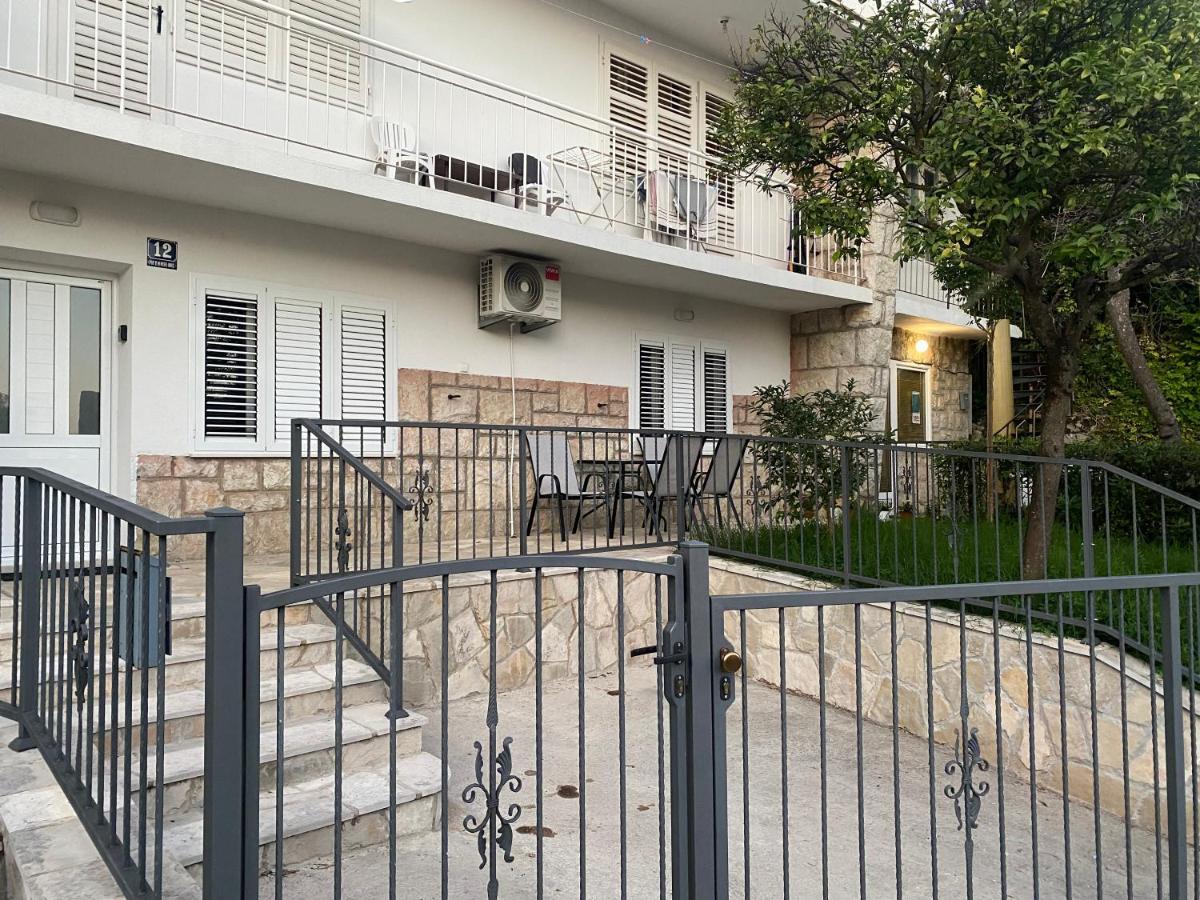 Napjacu With Own Parking And Garden Lägenhet Herceg Novi Exteriör bild